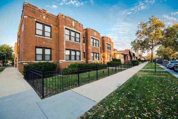 8552 S Laflin St property
